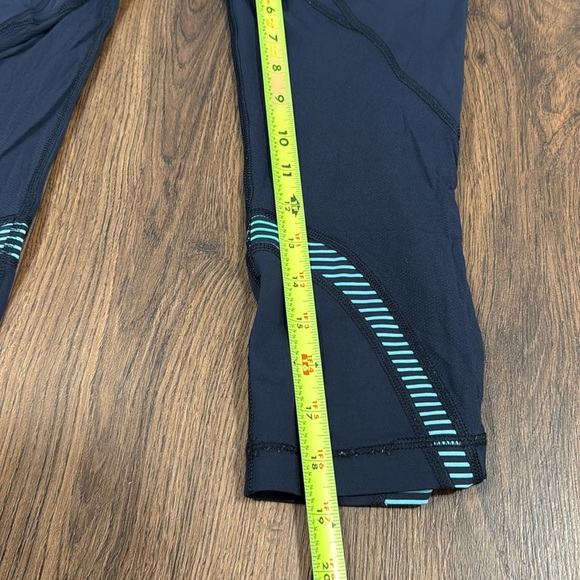 Lululemon Run: Inspire Crop II Inkwell Pow Stripe Split Pea Hyper Stripe 8/10 - Picture 9 of 10